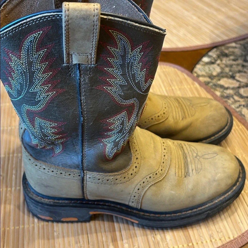 ARIAT BOYS WORKHOG PULL ON WESTERN BOOTS SZ 1
